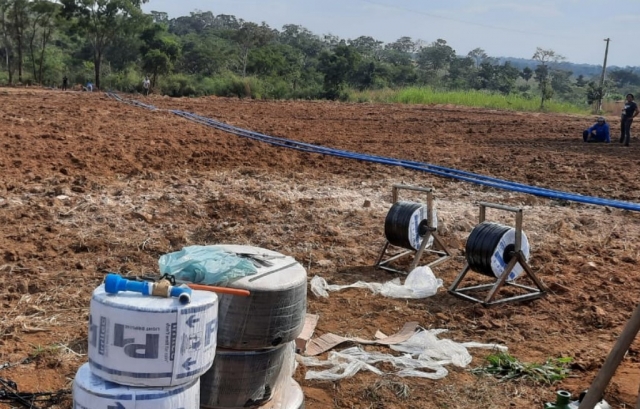 Prefeitura dá início a implantação de irrigação em propriedades atendidas pela agricultura familiar